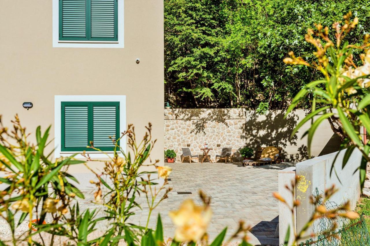 Apartments Ivica Omiš Eksteriør billede